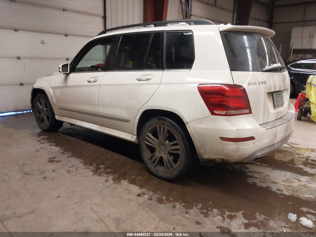 2015 Mercedes-benz Glk 350 4matic მანქანა იყიდება აუქციონზე, vin: WDCGG8JB4FG366465, აუქციონის ნომერი: 44460337