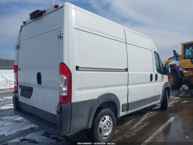 44460407 :رقم المزاد ، 3C6TRVCG0JE112872 vin ، 2018 Ram Promaster 2500 High Roof 136 Wb مزاد بيع