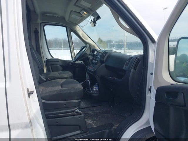 44460407 :رقم المزاد ، 3C6TRVCG0JE112872 vin ، 2018 Ram Promaster 2500 High Roof 136 Wb مزاد بيع