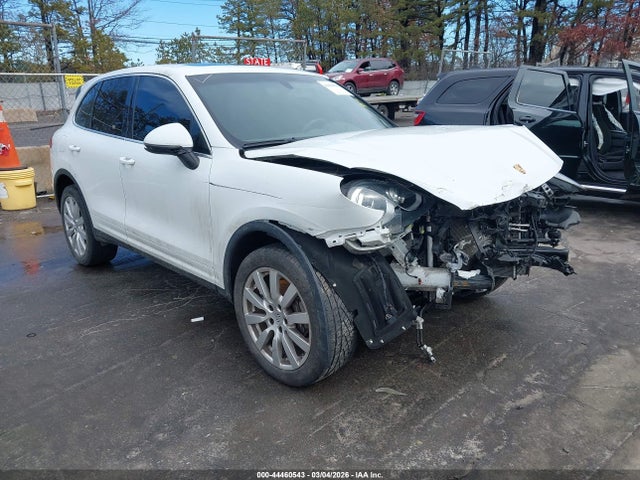Продаж на аукціоні авто 2016 Porsche Cayenne, vin: WP1AA2A20GKA10716, номер лоту: 44460543