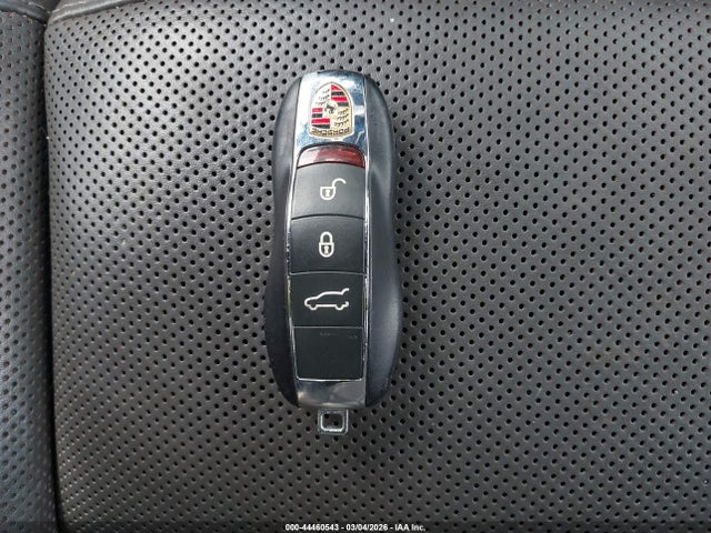 Продаж на аукціоні авто 2016 Porsche Cayenne, vin: WP1AA2A20GKA10716, номер лоту: 44460543