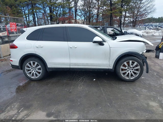 Продаж на аукціоні авто 2016 Porsche Cayenne, vin: WP1AA2A20GKA10716, номер лоту: 44460543