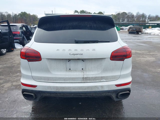 Продаж на аукціоні авто 2016 Porsche Cayenne, vin: WP1AA2A20GKA10716, номер лоту: 44460543