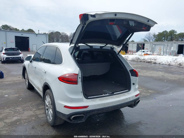 Продаж на аукціоні авто 2016 Porsche Cayenne, vin: WP1AA2A20GKA10716, номер лоту: 44460543