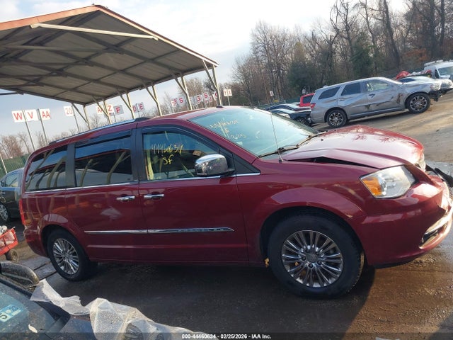 2011 Chrysler Town & Country Limited მანქანა იყიდება აუქციონზე, vin: 2A4RR6DG2BR615188, აუქციონის ნომერი: 44460634