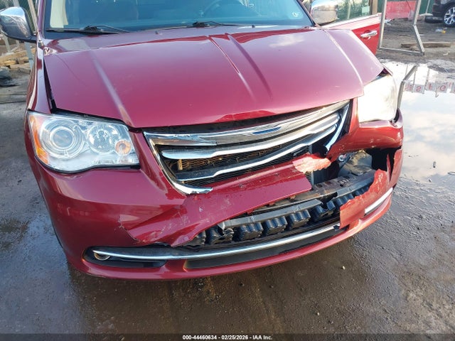 2011 Chrysler Town & Country Limited მანქანა იყიდება აუქციონზე, vin: 2A4RR6DG2BR615188, აუქციონის ნომერი: 44460634