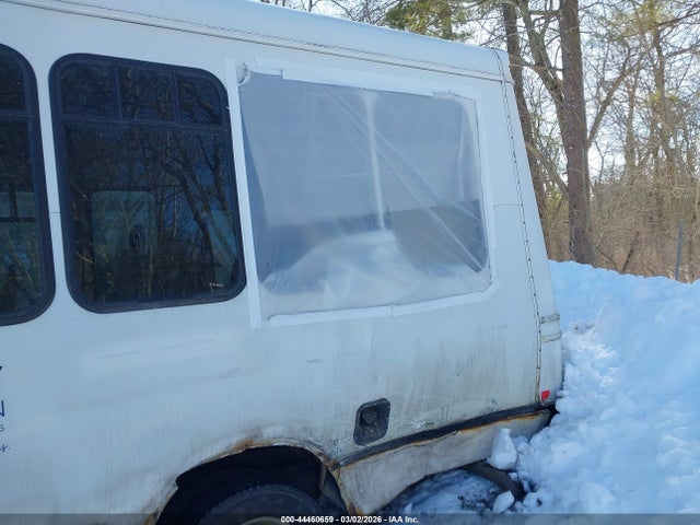 44460659 :رقم المزاد ، 1FDEE3FS9GDC57853 vin ، 2016 Ford E-350 Cutaway مزاد بيع