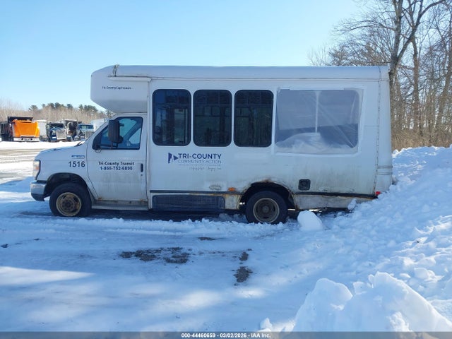 44460659 :رقم المزاد ، 1FDEE3FS9GDC57853 vin ، 2016 Ford E-350 Cutaway مزاد بيع