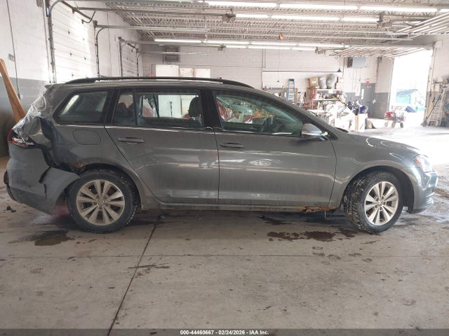 Auction sale of the 2017 Volkswagen Golf Sportwagen Tsi S, vin: 3VW017AU4HM509716, lot number: 44460667