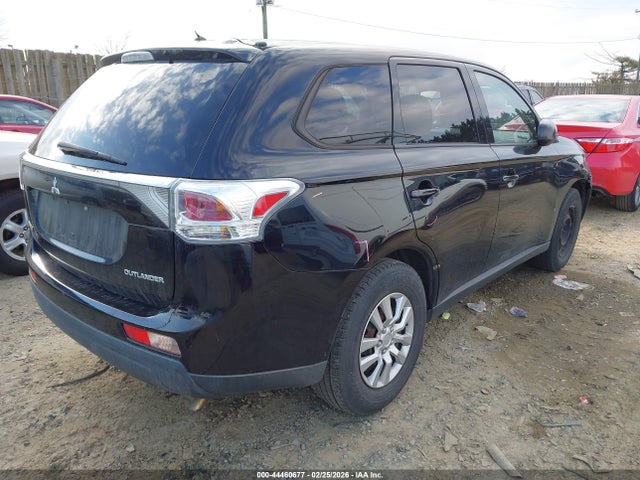 44460677 :رقم المزاد ، JA4AD2A35EZ006595 vin ، 2014 Mitsubishi Outlander Es مزاد بيع