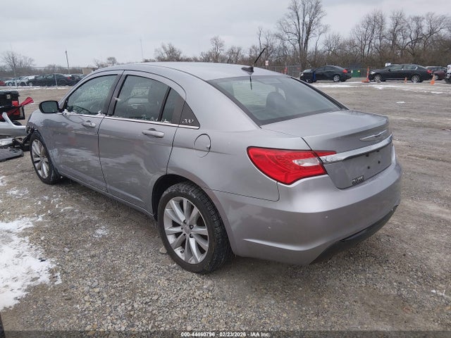 44460796 :رقم المزاد ، 1C3CCBCG5DN558349 vin ، 2013 Chrysler 200 Limited مزاد بيع