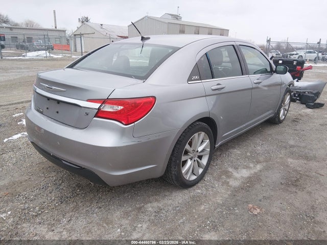 44460796 :رقم المزاد ، 1C3CCBCG5DN558349 vin ، 2013 Chrysler 200 Limited مزاد بيع