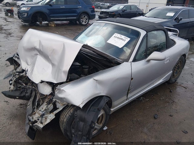 44460841 :رقم المزاد ، JM1NB353820221160 vin ، 2002 Mazda Mx-5 Miata Cloth/ls/se مزاد بيع