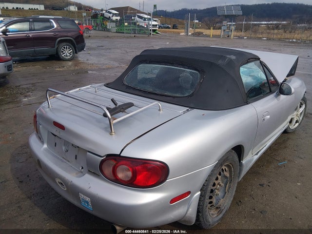44460841 :رقم المزاد ، JM1NB353820221160 vin ، 2002 Mazda Mx-5 Miata Cloth/ls/se مزاد بيع