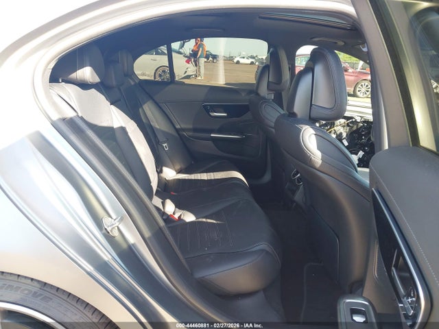 W1KAF4GB6NR048130 Mercedes-Benz C 300 Sedan