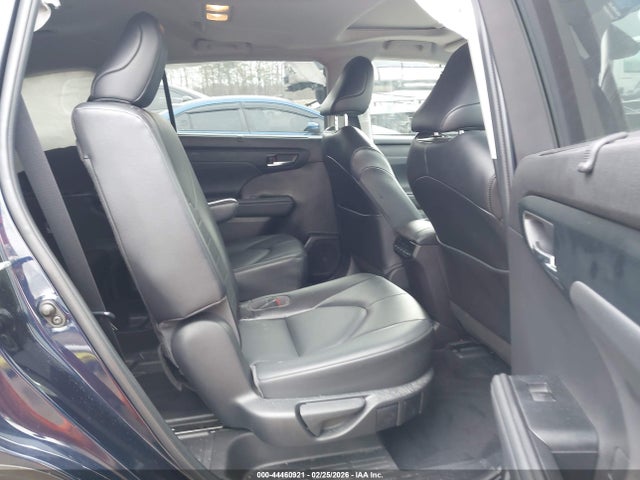 2022 TOYOTA HIGHLANDER 5TDGZRBH0NS223798 Photo 7