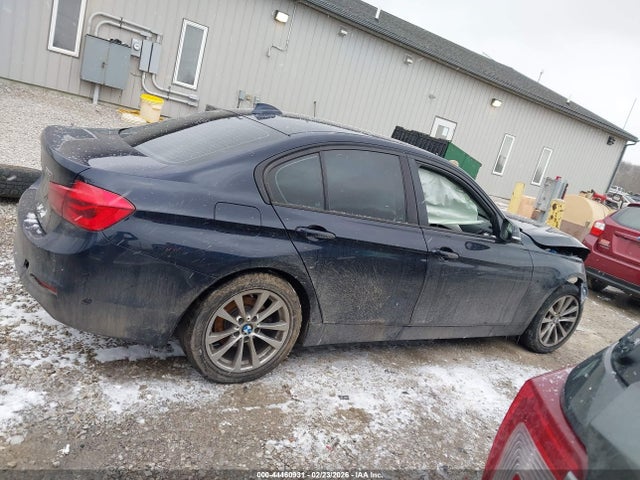 44460931 :رقم المزاد ، WBA8E1G53GNU12287 vin ، 2016 Bmw 320i مزاد بيع