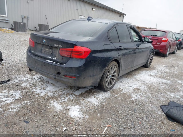 44460931 :رقم المزاد ، WBA8E1G53GNU12287 vin ، 2016 Bmw 320i مزاد بيع