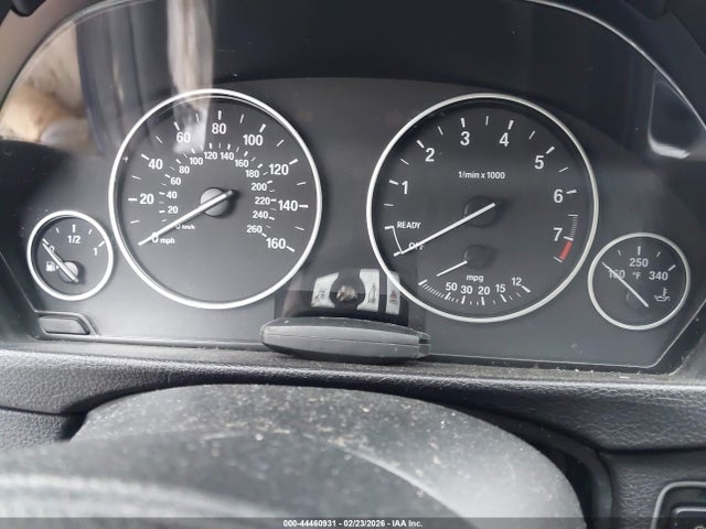 44460931 :رقم المزاد ، WBA8E1G53GNU12287 vin ، 2016 Bmw 320i مزاد بيع