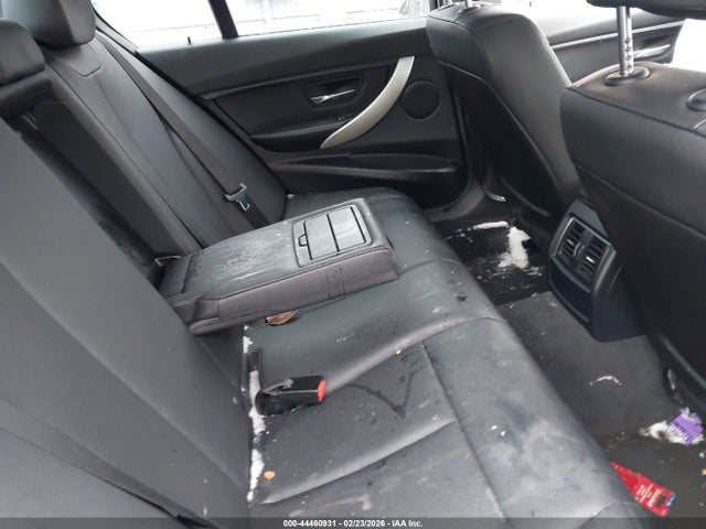 44460931 :رقم المزاد ، WBA8E1G53GNU12287 vin ، 2016 Bmw 320i مزاد بيع