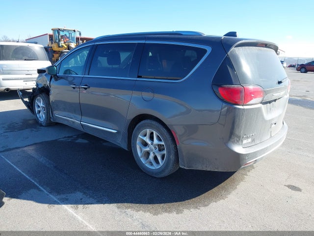44460963 :رقم المزاد ، 2C4RC1BG5JR204623 vin ، 2018 Chrysler Pacifica Touring L مزاد بيع