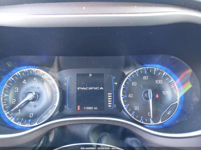 44460963 :رقم المزاد ، 2C4RC1BG5JR204623 vin ، 2018 Chrysler Pacifica Touring L مزاد بيع