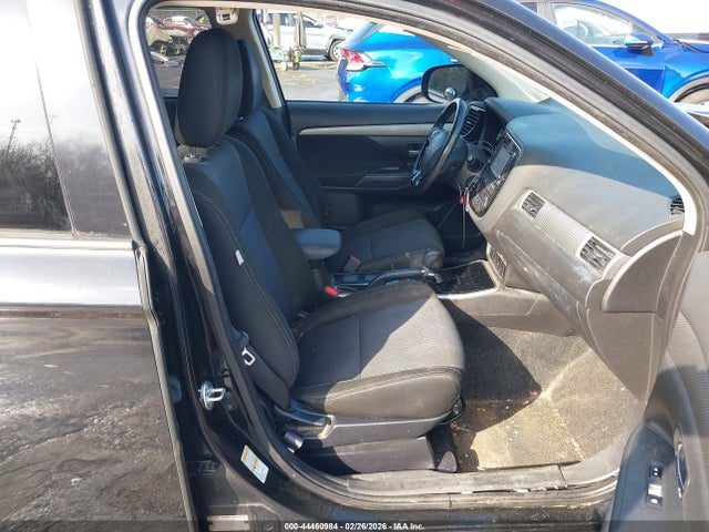 2017 MITSUBISHI OUTLANDER JA4AD2A39HZ010752 Photo 4