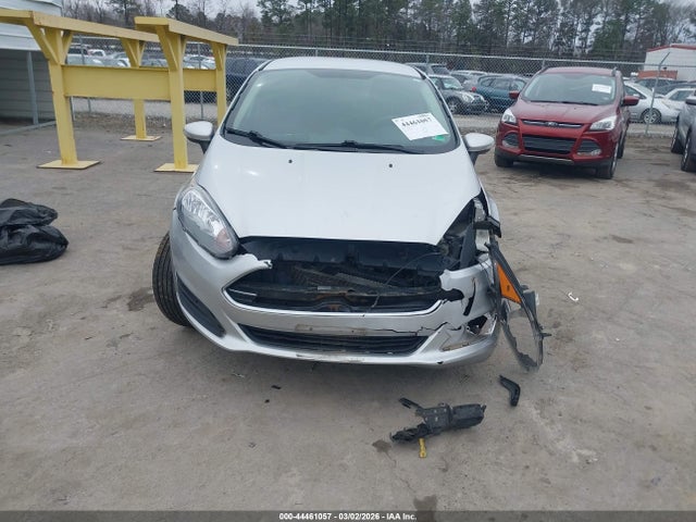 3FADP4BJ9FM217343 Ford FIESTA SE
