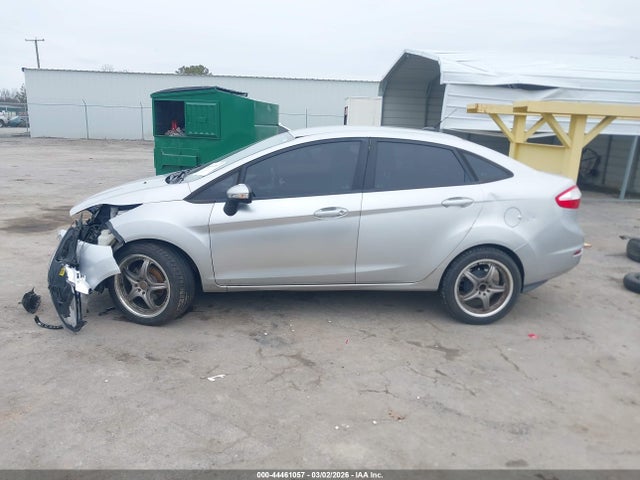 3FADP4BJ9FM217343 Ford FIESTA SE