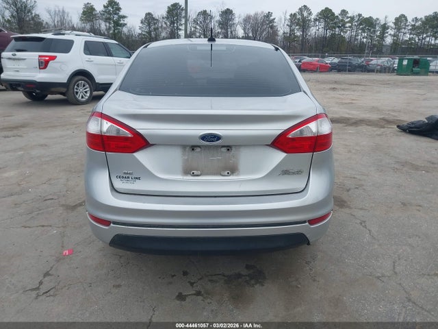 3FADP4BJ9FM217343 Ford FIESTA SE