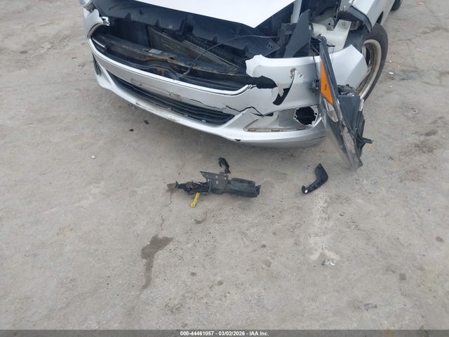 3FADP4BJ9FM217343 Ford FIESTA SE