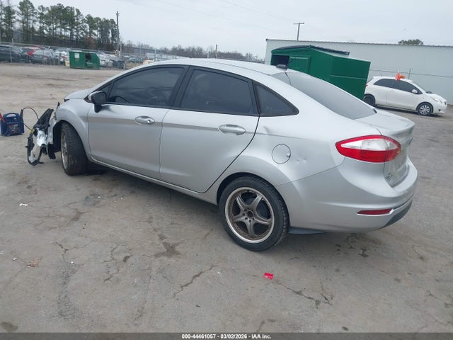 3FADP4BJ9FM217343 Ford FIESTA SE