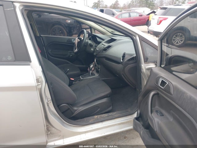 3FADP4BJ9FM217343 Ford FIESTA SE