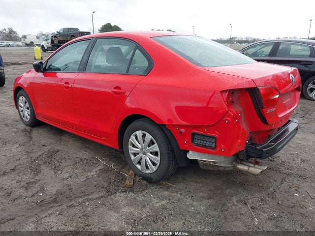 44461061 :رقم المزاد ، 3VW2K7AJ4DM267130 vin ، 2013 Volkswagen Jetta 2.0l S مزاد بيع