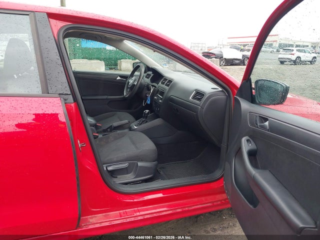 44461061 :رقم المزاد ، 3VW2K7AJ4DM267130 vin ، 2013 Volkswagen Jetta 2.0l S مزاد بيع