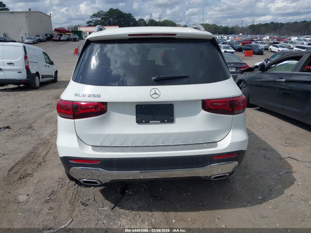 W1N4M4GB3NW250088 Mercedes-Benz GLB 250