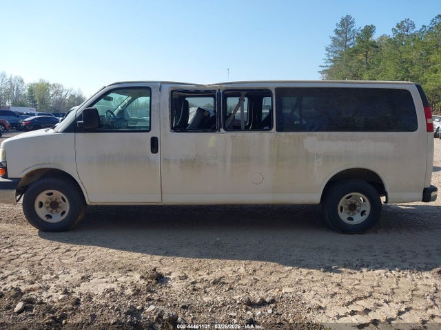 1GAZG1FG2F1106605 Chevrolet Express 3500 Lt