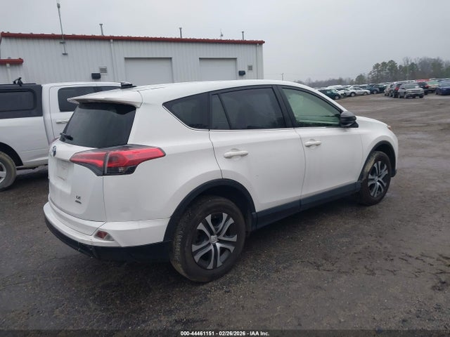 Toyota RAV4 LE 2018 JTMBFREV0JJ246722 Image 4
