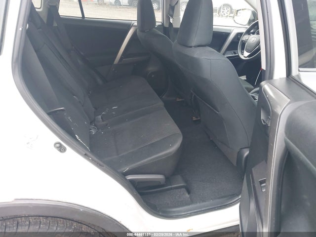 Toyota RAV4 LE 2018 JTMBFREV0JJ246722 Image 8