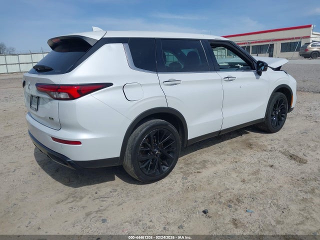 2023 MITSUBISHI OUTLANDER JA4J4UA8XPZ034533 Photo 3