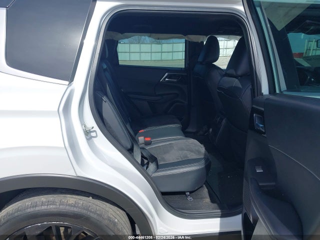 2023 MITSUBISHI OUTLANDER JA4J4UA8XPZ034533 Photo 7