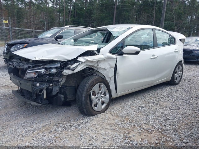 KIA FORTE LX 2018 3KPFK4A77JE244633 Image 2