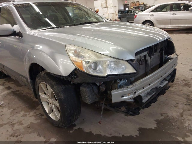 Продаж на аукціоні авто 2013 Subaru Outback 2.5i Premium, vin: 4S4BRBCCXD3297407, номер лоту: 44461240