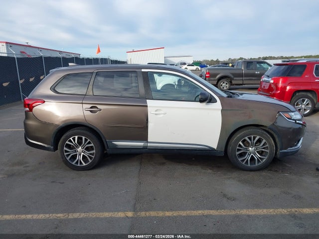 Продажа на аукционе авто 2017 Mitsubishi Outlander Es, vin: JA4AD2A34HZ011422, номер лота: 44461277