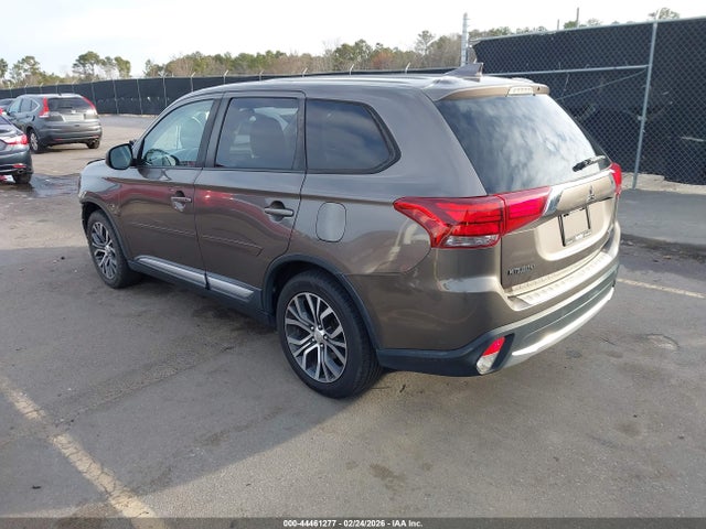 Продажа на аукционе авто 2017 Mitsubishi Outlander Es, vin: JA4AD2A34HZ011422, номер лота: 44461277