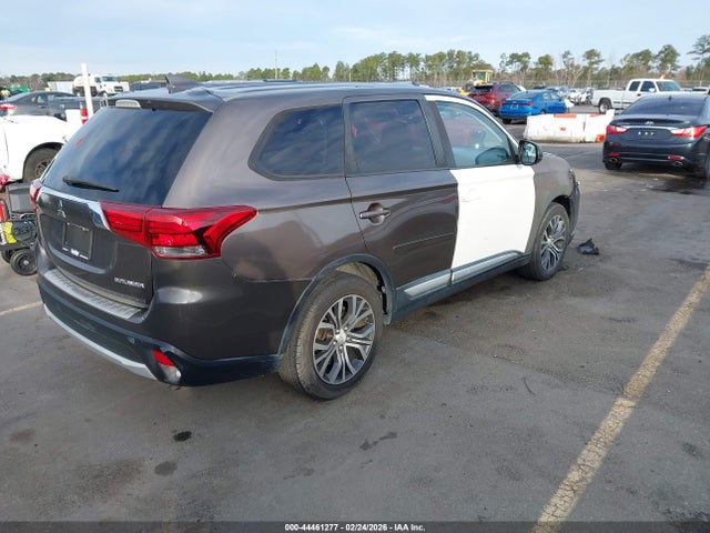 Продажа на аукционе авто 2017 Mitsubishi Outlander Es, vin: JA4AD2A34HZ011422, номер лота: 44461277