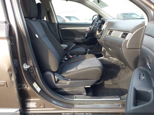 Продажа на аукционе авто 2017 Mitsubishi Outlander Es, vin: JA4AD2A34HZ011422, номер лота: 44461277