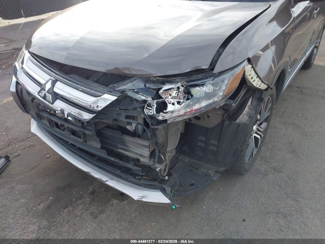 Продажа на аукционе авто 2017 Mitsubishi Outlander Es, vin: JA4AD2A34HZ011422, номер лота: 44461277