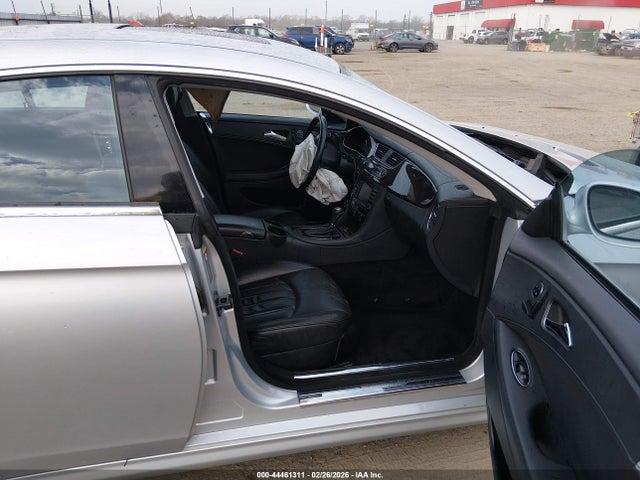 44461311 :رقم المزاد ، WDDDJ75X86A058914 vin ، 2006 Mercedes-benz Cls 500 مزاد بيع