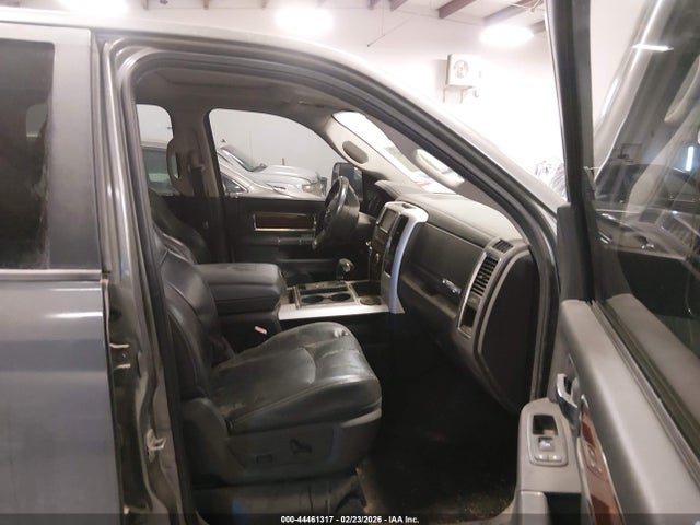 44461317 :رقم المزاد ، 1D7RV1CT4BS556085 vin ، 2011 Ram Ram 1500 Laramie مزاد بيع